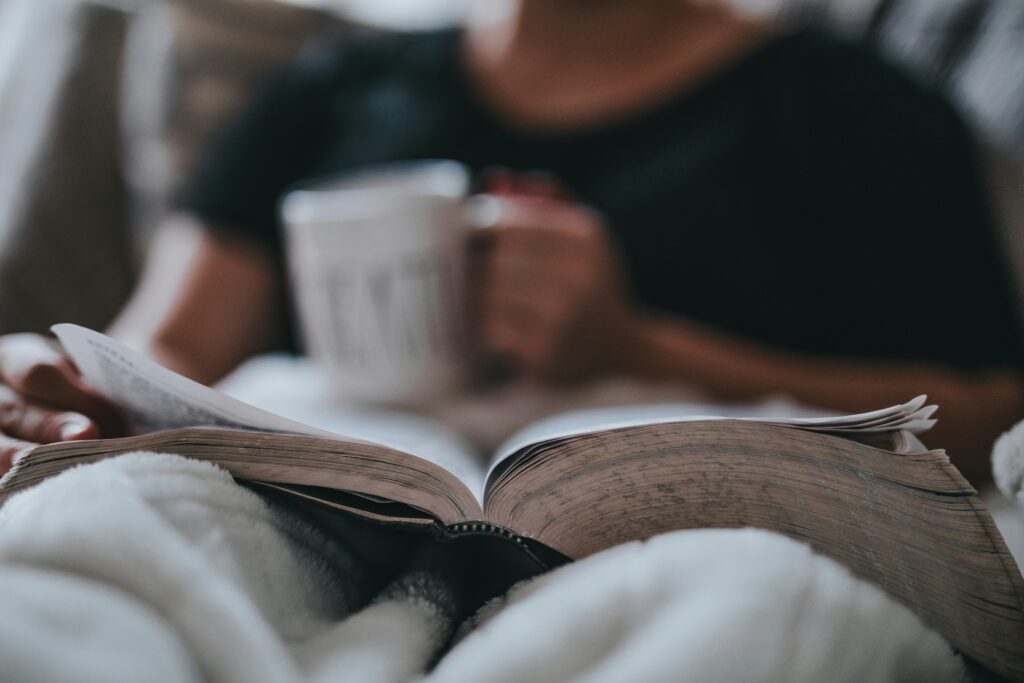 Wie wir uns selbst und unseren Partner besser verstehen lernen, indem wir uns gute Bücher als Ratgeber suchen